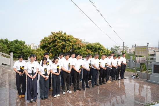 清明節(jié)活動(dòng)照片 (1).JPG